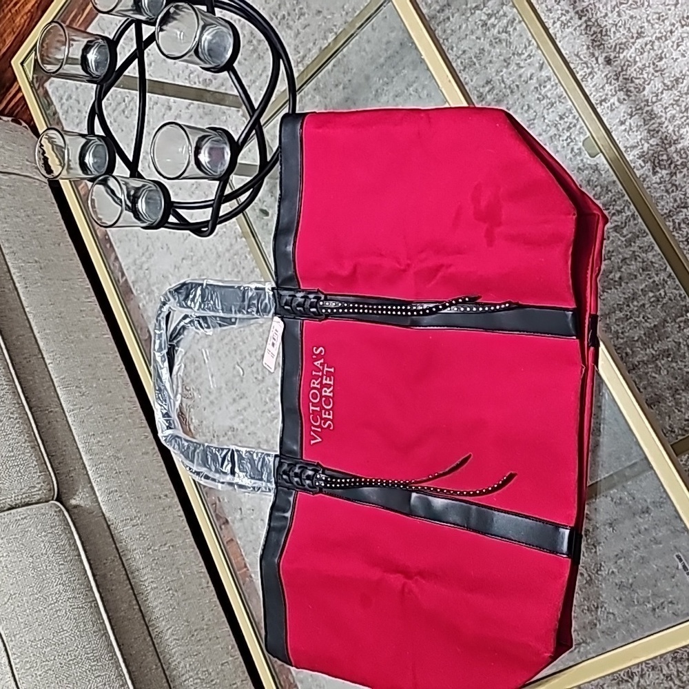 Victoria Secret large Tote bag blk/Red nwt